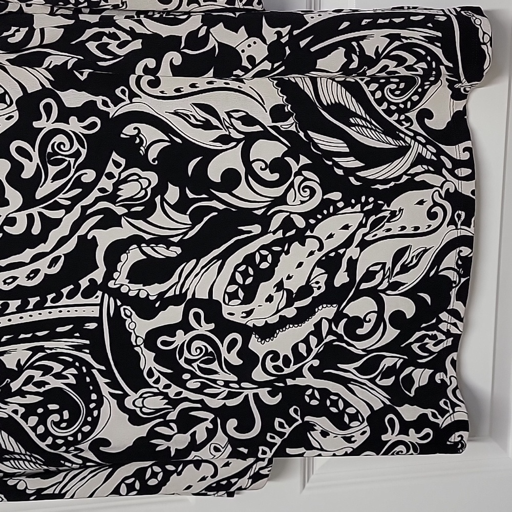 Chico's Black & White Swirl Print Tunic Soft Size 1 - Picture 6 of 8